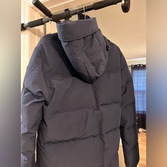 Sold…Canada Goose MacMillan - Picture 4 of 14